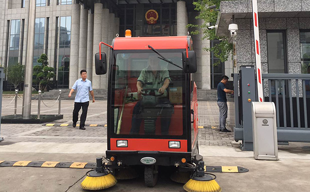 掃地車(chē)廠(chǎng)家