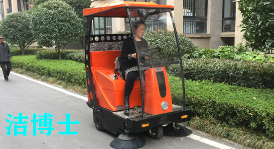 潔博士電動(dòng)清掃車(chē)