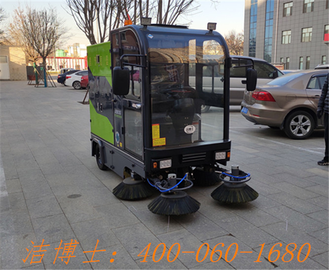 潔博士駕駛掃地機客戶(hù)案例——北京建工華北物業(yè)服務(wù)有限公司